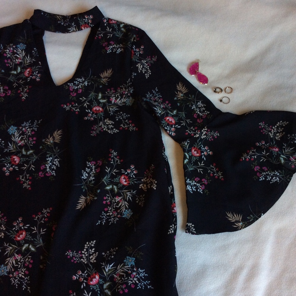 NWT Black floral flowy dress from Francesca’s